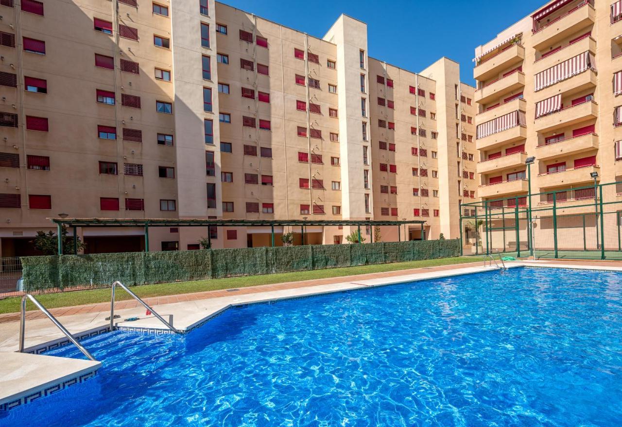 Wintowinrentals Parque Litoral, Family & Малага Экстерьер фото