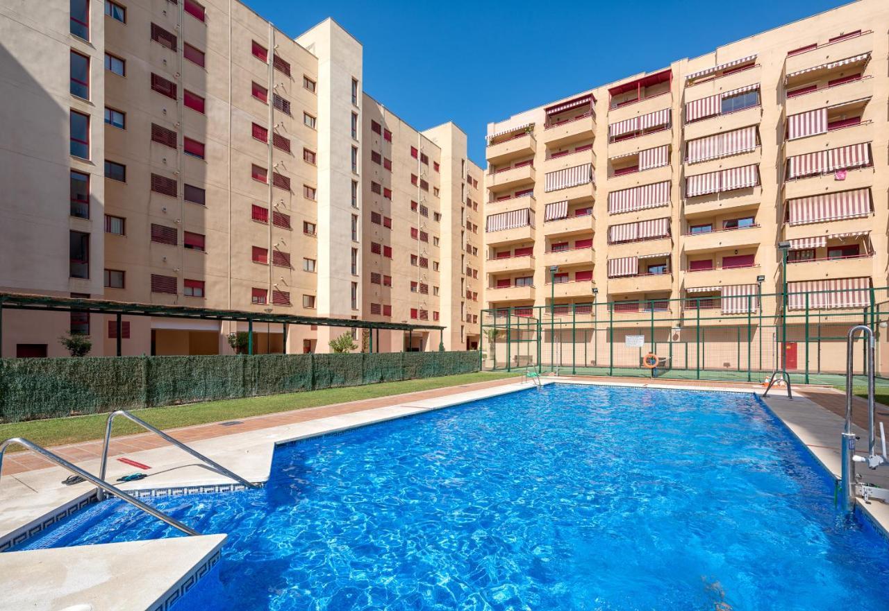 Wintowinrentals Parque Litoral, Family & Малага Экстерьер фото